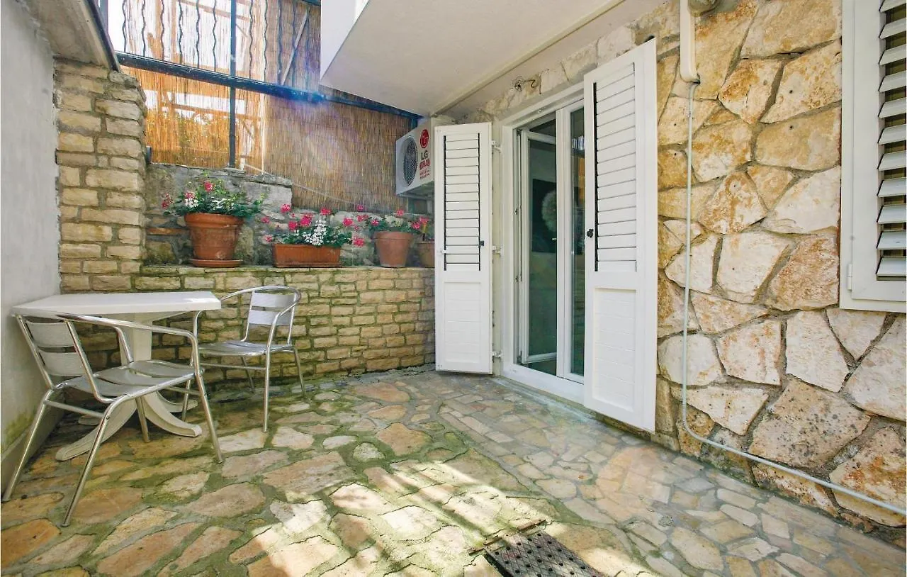 Apartment Val De Lesso V Ρόβινι